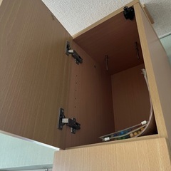 背の高い棚ラックの画像