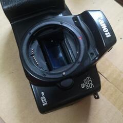 CANON　レンズ交換式フィルムカメラ　EOS1000s 中古品の画像