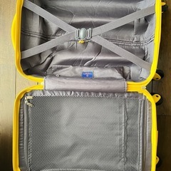 機内持ち込みスーツケースの画像