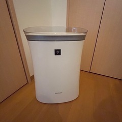 【取引中】エステ、マッサージ用ベッドの画像