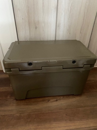 タラスブルバ　クーラーボックス　42L