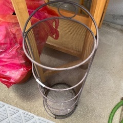 商談中22日まで急募！傘立ての画像