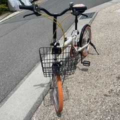 折りたたみ自転車の画像