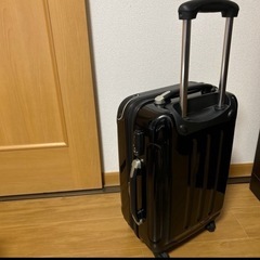 キャリーケースの画像