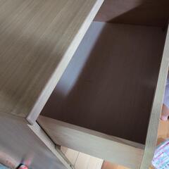 低めのタンスの画像