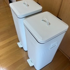 おしゃれなゴミ箱2つセットの画像