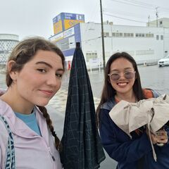 Lets become friend and go eat some food!  - 友達