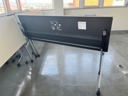 会議用テーブル、勉強用テーブル、移動便利軽い折り畳み場所を取らない！まとめ26個購入は280800円になります