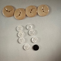 ワイシャツボタン🔘の画像