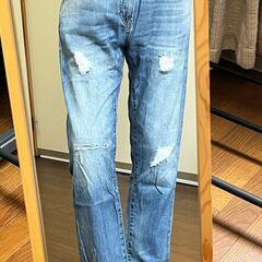 ウエスト76~85cmくらいの方にUNIQLOとLIVE`Sのデニム3点セットをお譲りします。の画像