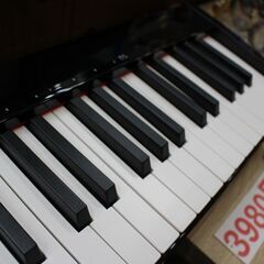 【川崎市宮前区リサイクルオフ】NIKOMAKU　キーボード　88鍵盤　SWAN-S　スタンド、椅子付きの画像