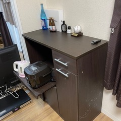 収納棚　コンセント付きの画像