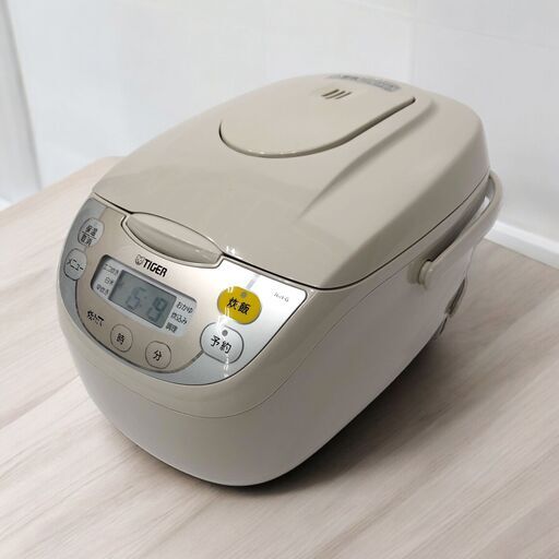 24Y567 ジ3 TIGER タイガー マイコン炊飯ジャー 炊きたて JBH-G100 ベージュ 2015年製 1L 5.5合 中古品