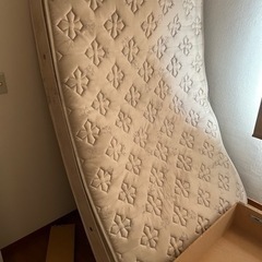 セミダブルベッドの画像