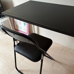 イケアテーブルの画像