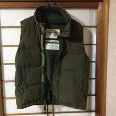 ダウンベスト