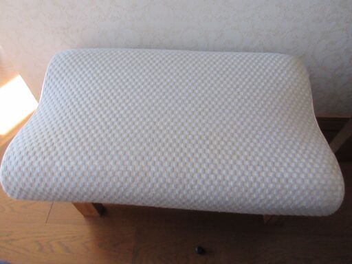 ＜美品＞低反発枕　フランスベッド