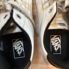 【ご対応中】vans白スニーカー25.5センチの画像