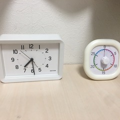 【お譲り先決まりました】目覚まし時計とタイマーのセット