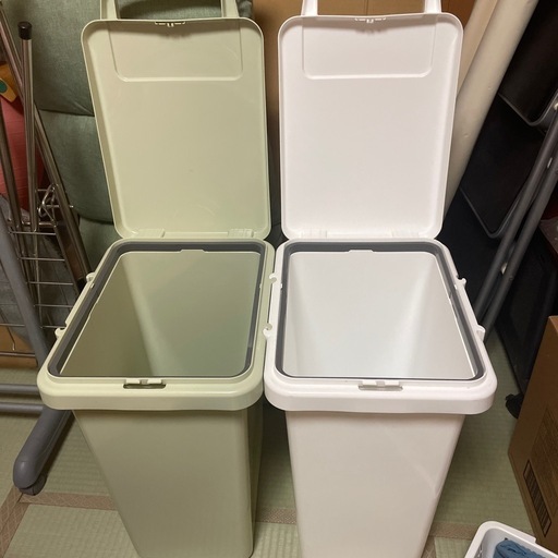 ㉔ゴミ箱45L×2 分別可能式