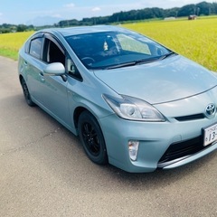 トヨタ　プリウス　3.0 zvw30