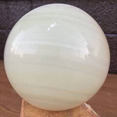 パキスタン産オニキス（台座付）の画像
