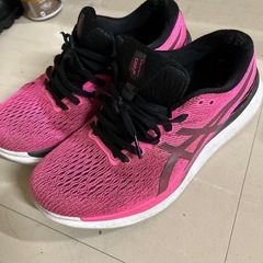 アシックスランニングシューズ8月30日まで