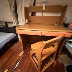 【値下げしました】勉強机