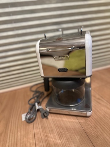 【美品】コーヒーメーカーCMB6-WH（デロンギ製）