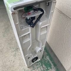 【美品】LIXIL センサー一体型ストール小便器　壁掛け型　U-A51APの画像