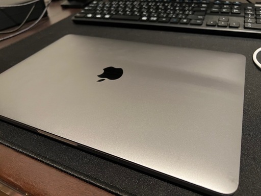 ノートパソコン MacBook Pro (MYD82J/A)