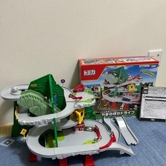 トミカ　やまのぼりドライブ