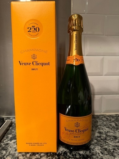 ヴーヴ・クリコ イエロー・ラベル 250th アニヴァーサリー
