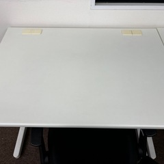 【椅子と机のセット】オフィスチェア 1脚（メッシュチェア コレガ2 ）・平机 1台の画像