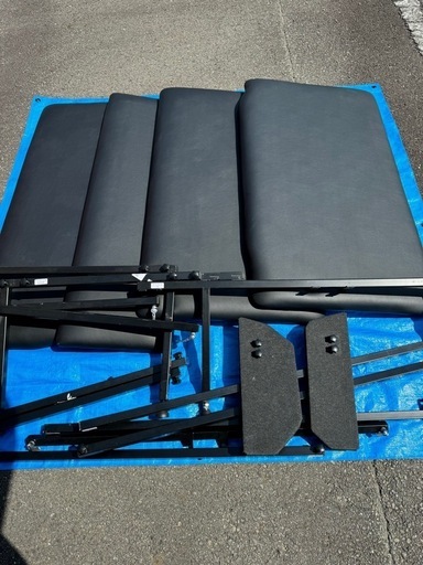 定価73,000円　ブランド： MGR Customs 4.3 ヴォクシー対応 ベッドキット 80系7人乗り車専用 両側乗車タイプブラックレザー／クッション材40mm 車中泊 マット日本製