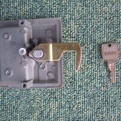 【成約】　イナバ物置用　錠前　（ジャンク品）の画像