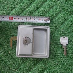 【成約】　イナバ物置用　錠前　（ジャンク品）の画像