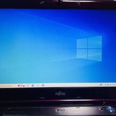 富士通　ノートパソコン　 メモリ4GB HDD320GB　無線対応  Windows10の画像
