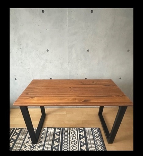 ダイニングテーブル