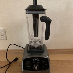 ミキサー 大容量 業務用ミキサー 業務用ブレンダー 2L多機能ジューサー 1400Wタイマー機能付き 48000RPM高速回転 果物/氷も砕ける/スムージー/フードプロセッサー 離乳食 一台多役を搭載したプロフェッショナルミキサー 過熱保護
の画像