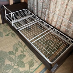 パラマウント
電動ベッド