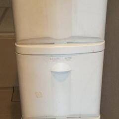 タワー型ゴミ箱