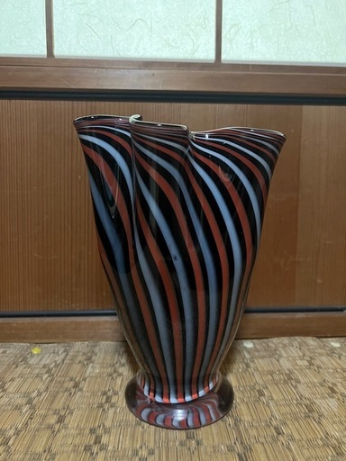 【GO-131】ミッドセンチュリー フリル花瓶 マーブル 昭和レトロ