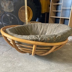 変わったソファー、あげますの画像