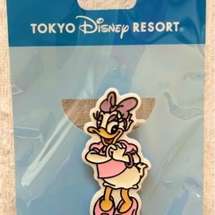 【新品】デイジー  バッジ  クリップ付き   ディズニーリゾート