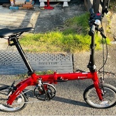 超軽量折り畳み自転車の画像