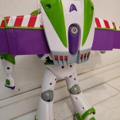 バズライトイヤー　玩具の画像