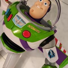 バズライトイヤー　玩具の画像