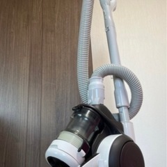 Panasonic　サイクロン式掃除機 MC-SR24J-W【中古品】