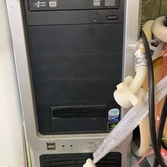 パソコン3台の画像